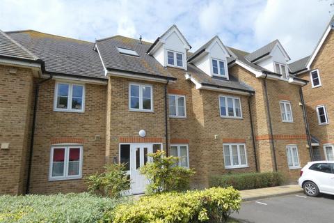 2 bedroom flat to rent, Wherry Close, Margate, CT9