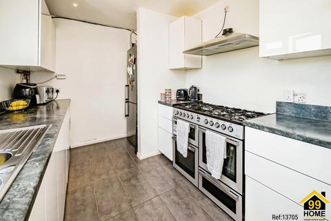 7 Burnham Close, High Wycombe, HP12 3UX