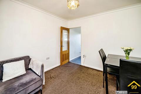 7 Burnham Close, High Wycombe, HP12 3UX