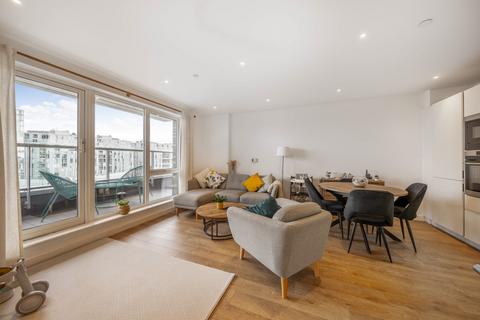 2 bedroom apartment for sale, Creekside, London