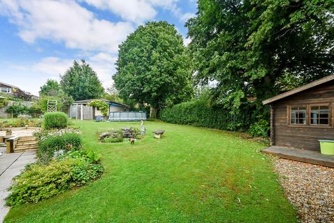 6 Dover Close, Alresford, SO24 9PG