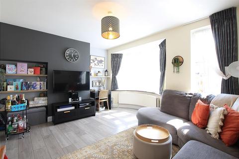 3 bedroom end of terrace house for sale, Cedar Grove, Southall UB1