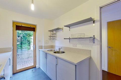 3 bedroom house to rent, Lochburn Gate, Glasgow, G20