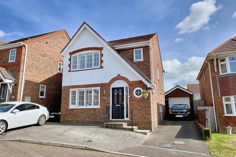 3 bedroom detached house for sale, Beaulieu Drive, Stone Cross, Pevensey