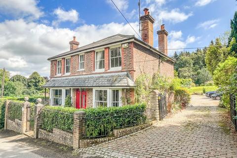Wren House Ballards Hill, Crowhurst, Battle, TN33 9DA