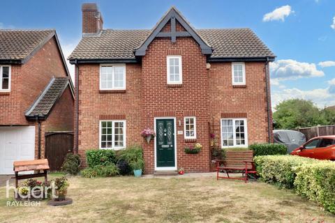 3 bedroom detached house for sale, Lincoln Way, Rayleigh