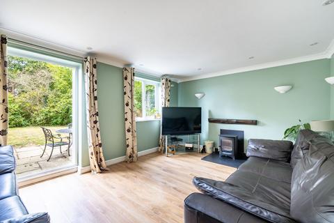3 Athelstan Close, Worth, Crawley, RH10 7RB
