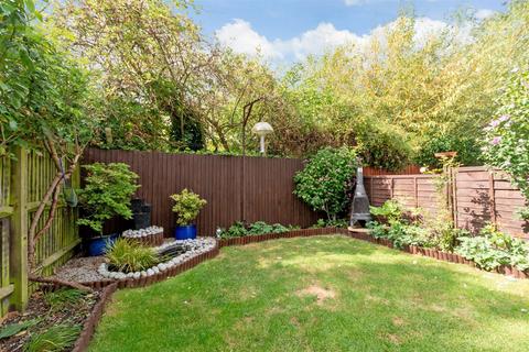 3 bedroom end of terrace house for sale, Waterside Lane, Gillingham, Kent