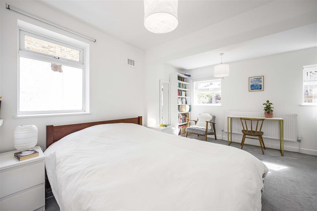 Flat 1, 102, Dawlish Road -001.jpg