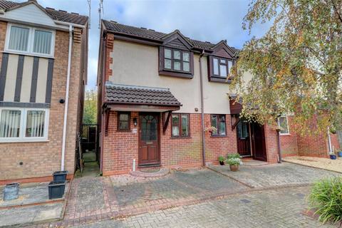 2 bedroom end of terrace house for sale, Larkspur Road, Worcester