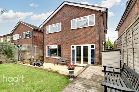 3 bedroom detached house for sale, Sutherland Avenue, Biggin Hill