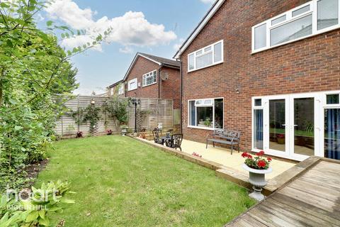 3 bedroom detached house for sale, Sutherland Avenue, Biggin Hill