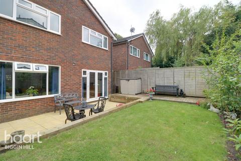 3 bedroom detached house for sale, Sutherland Avenue, Biggin Hill