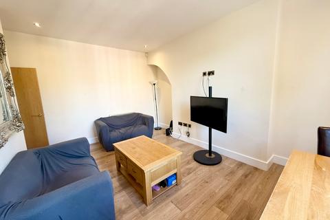 3 bedroom flat to rent, Oxford Street, Nottingham, Nottinghamshire, NG1 5BH