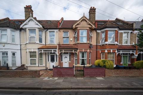 3 bedroom house to rent, Links Road, Tooting, London, SW17