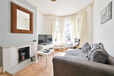 3 bedroom house to rent, Links Road, Tooting, London, SW17