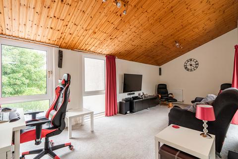 60 Barntongate Drive, Edinburgh, EH4 8BY