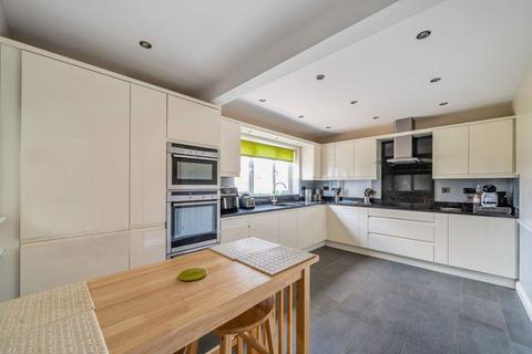 4 bedroom detached house for sale, Dover Crescent, Bedford