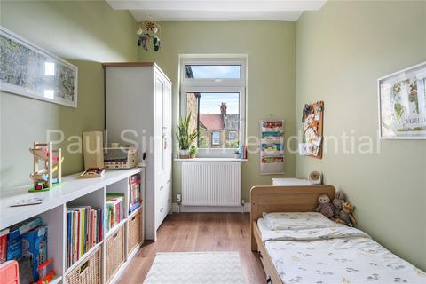 102 Morley Avenue, London, N22 6NG