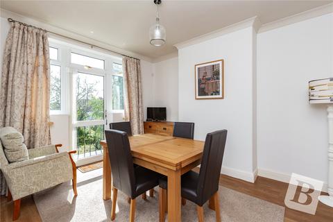 21a Tudor Drive, Romford, RM2 5LJ