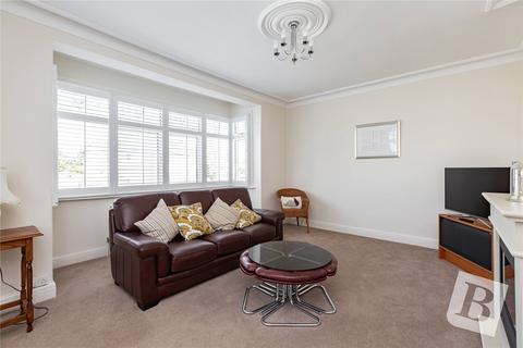 21a Tudor Drive, Romford, RM2 5LJ