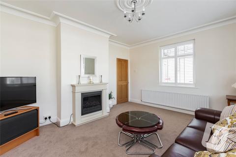 21a Tudor Drive, Romford, RM2 5LJ