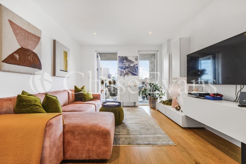 Hand Axe Yard, St Pa