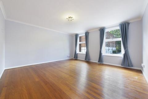 4 bedroom terraced house to rent, Sussex Gardens, Highgate, N6