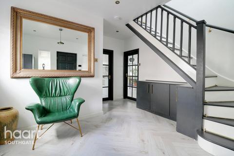 5 bedroom end of terrace house for sale, Norfolk Avenue, London