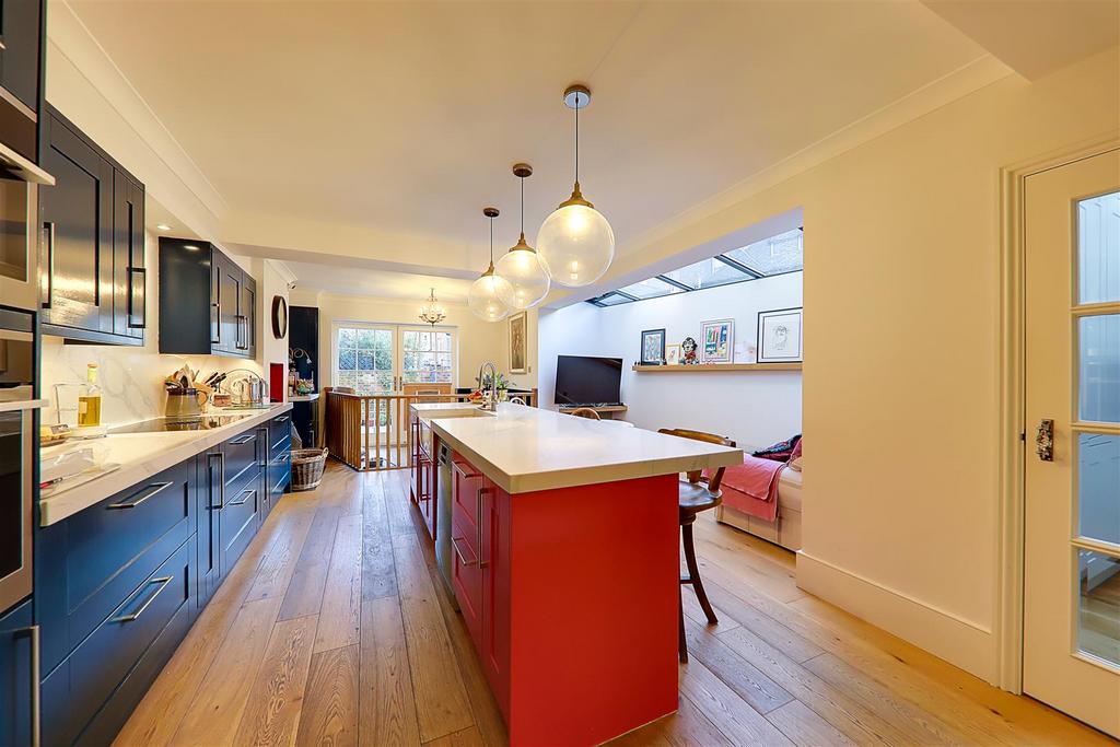 25ft Open Plan Kitchen/Breakfast Room