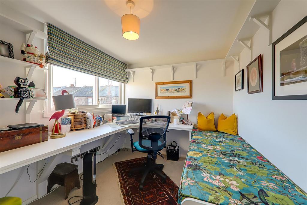 Bedroom Five/Office