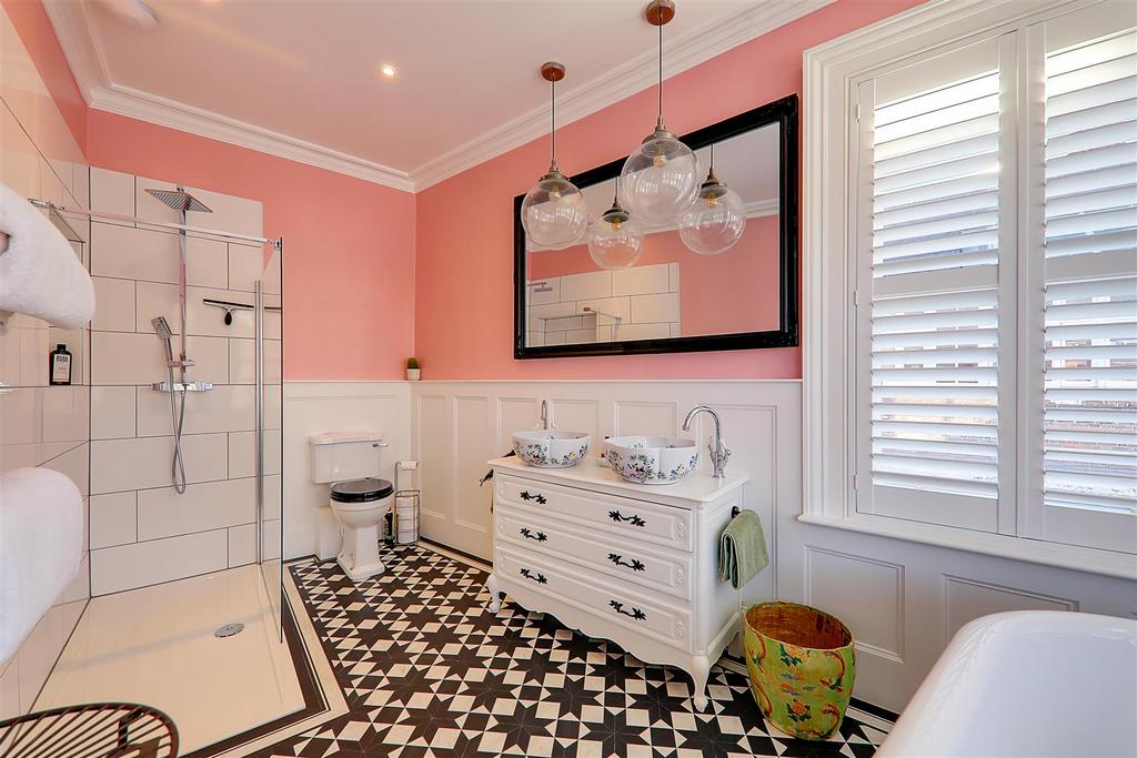 Ensuite