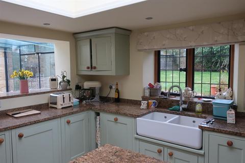 4 bedroom detached house to rent, Little Rissington, Cheltenham