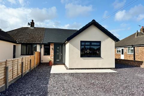 2 bedroom semi-detached bungalow for sale, Lomond Avenue, St Annes