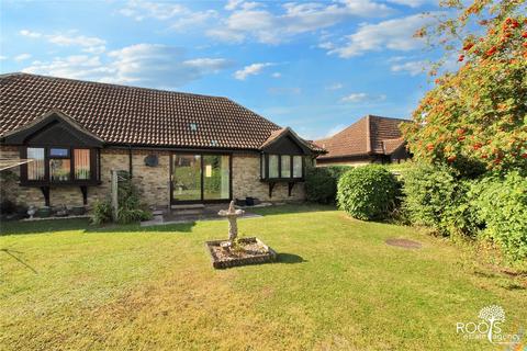 2 bedroom bungalow for sale, The Maltings, Berkshire RG19