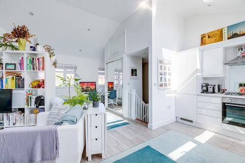 Flat 2, 6a Juniper Gardens, London, SW16 5TJ