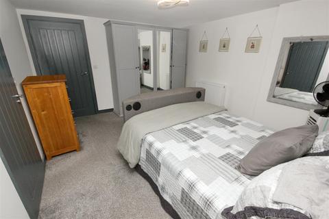 1 bedroom flat for sale, 206 Wellingborough Road, Rushden NN10