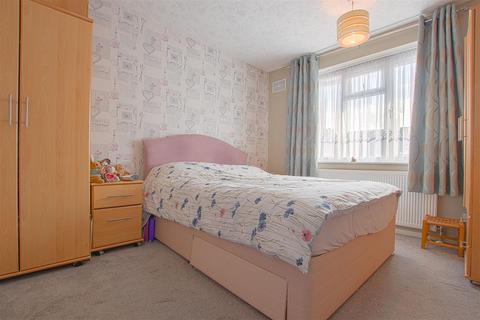 32 Steward Close, Cheshunt, Waltham Cross, EN8 8UW