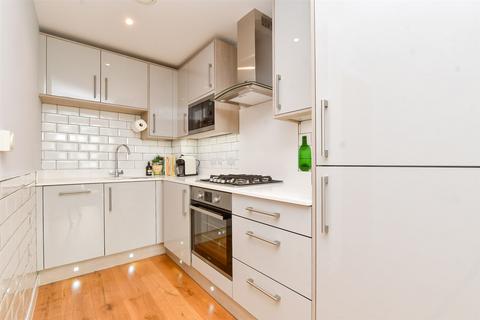 1 bedroom apartment for sale, Cavalier Close, Wallington, Surrey