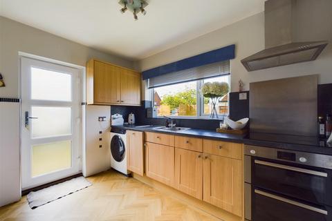 21 Manor Park, Broughton, Malton, YO17 6QL