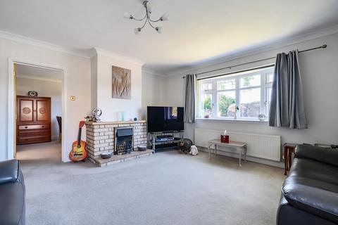 20b Shurnhold, Melksham, SN12 8DG