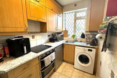 27 Burns Avenue, Feltham, TW14 9LZ