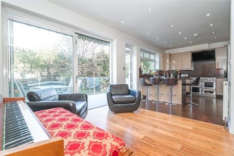 4 bedroom semi-detached house for sale, Abbots Gardens, London, N2