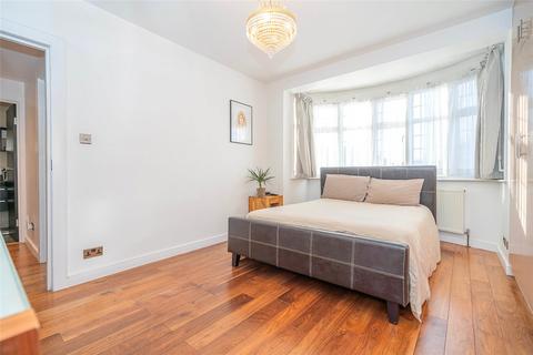 13 Abbots Gardens, London, N2 0JG