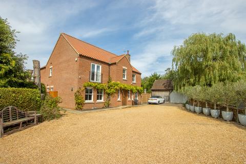 4 bedroom detached house for sale, Mill Gardens, Snettisham