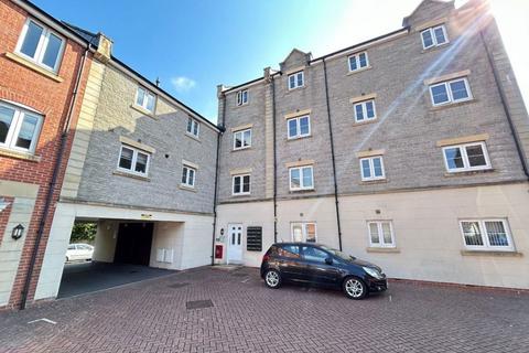 2 bedroom flat for sale, Carver Close, Stratton, Swindon, SN3 4GJ