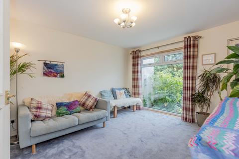 613 Ferry Road, Edinburgh, EH4 2TT