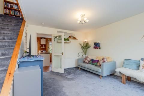 613 Ferry Road, Edinburgh, EH4 2TT