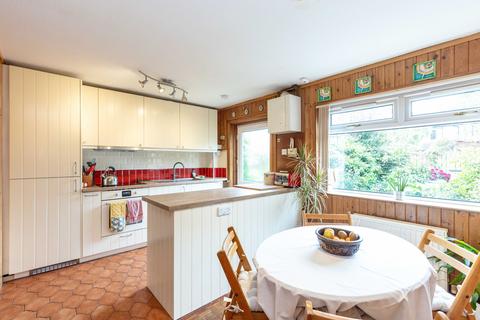 613 Ferry Road, Edinburgh, EH4 2TT