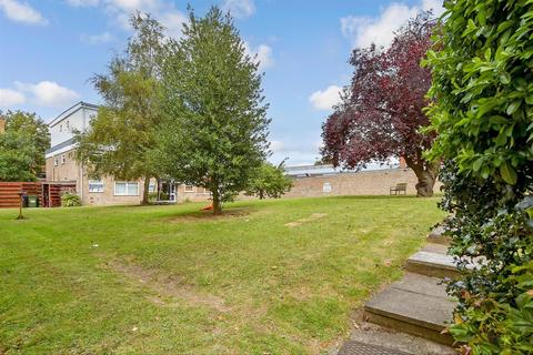 2 bedroom ground floor flat for sale, St. James Road, Sutton, Surrey